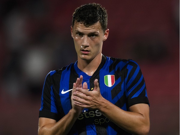 Kejar Pendapatan, Inter Pasang Harga Tinggi untuk Benjamin Pavard